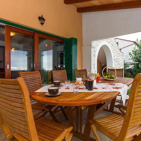 Lovely In With Wifi Holiday home *