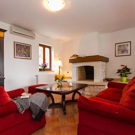 Lovely In With Wifi Koromačno